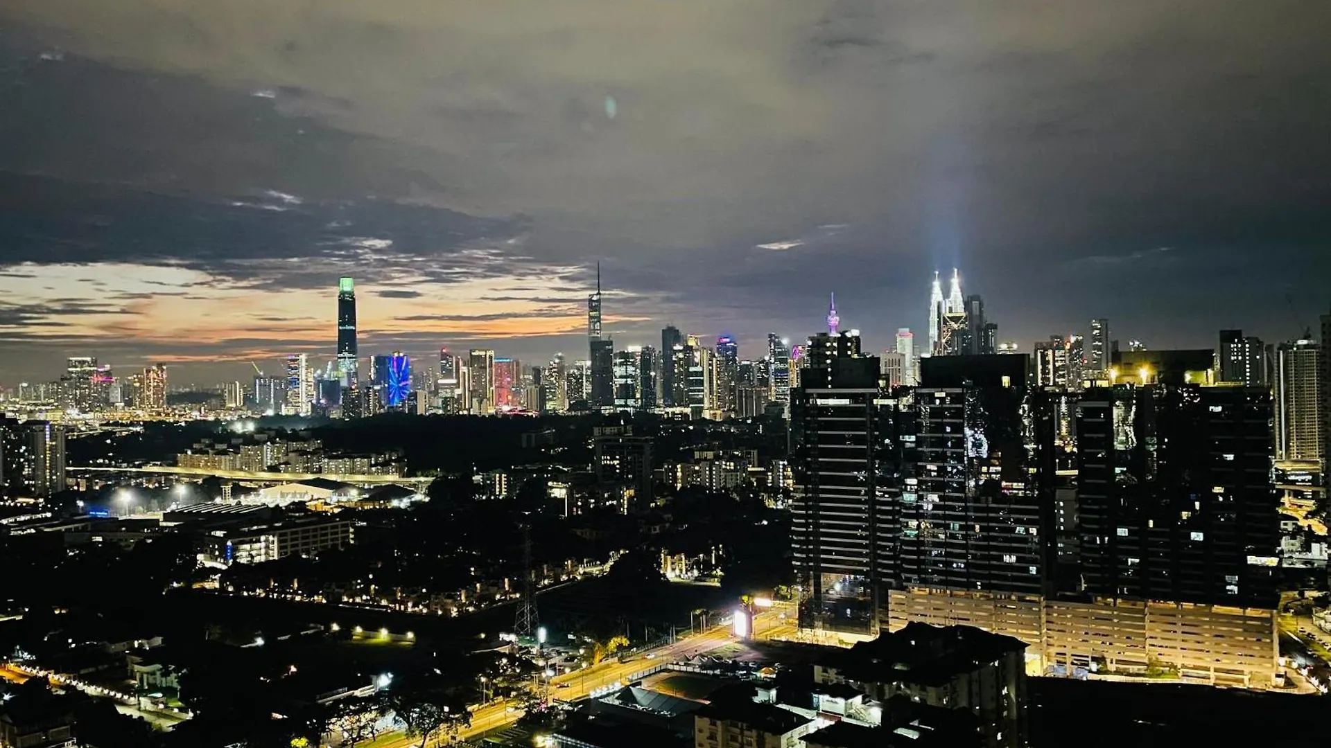 Reizz Residence By Travel Suites Kuala Lumpur